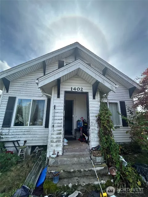 1402 S 80th St, Tacoma, WA 98408