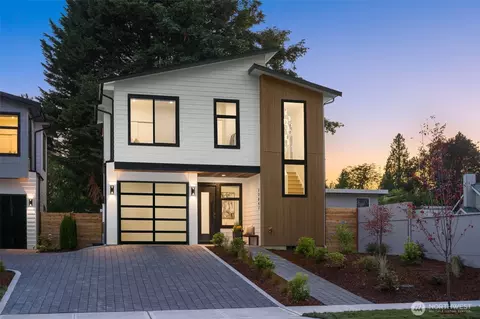 13047 111th Ave NE, Kirkland, WA 98034