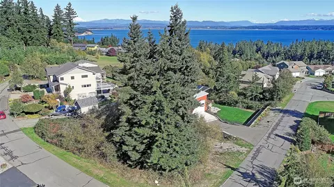 1117 Portage Rd, Camano Island, WA 98282