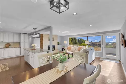 Dining - 619 8th Ave S, Edmonds, WA 98020 photo 1 of 2
