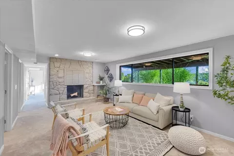 Living - 619 8th Ave S, Edmonds, WA 98020 photo 4 of 5