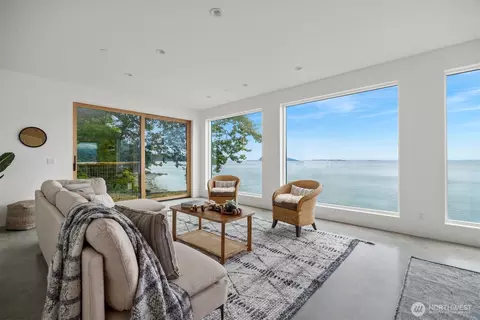 4869 Mercer Rd, Bow, WA 98232