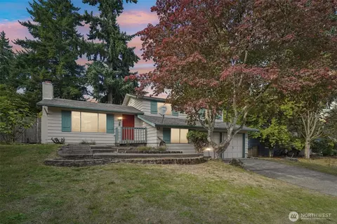 1261 150th Ave SE, Bellevue, WA 98007