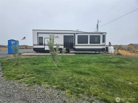 5365 W Coyote Trl, Ephrata, WA 98823