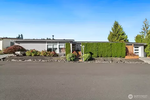 2500 Alder St #317, Milton, WA 98354