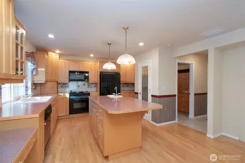 Kitchen - 62 Yellow Brick Rd, Sequim, WA 98382 photo 2 of 3
