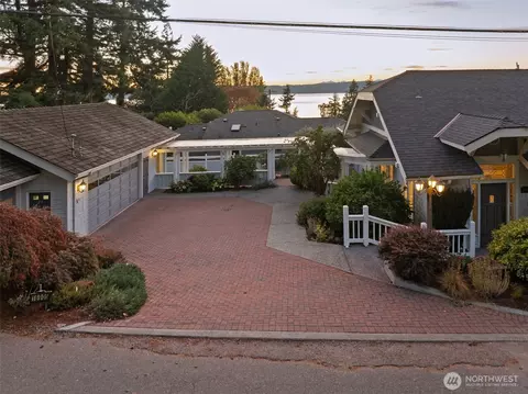 16905 35th Ave SW, Burien, WA 98166
