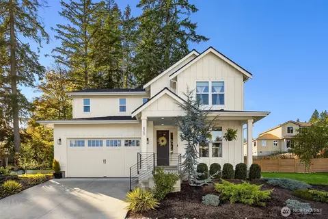 825 NW Finn Hill Rd, Poulsbo, WA 98370