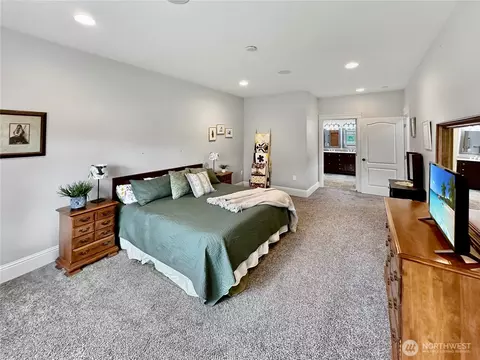 Bedroom - 61 Willow Pointe Loop, Longview, WA 98632 photo 2 of 3