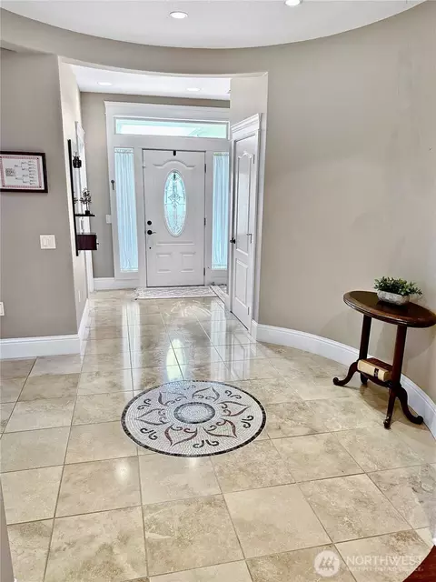 Entry Way - 61 Willow Pointe Loop, Longview, WA 98632 photo 1 of 2