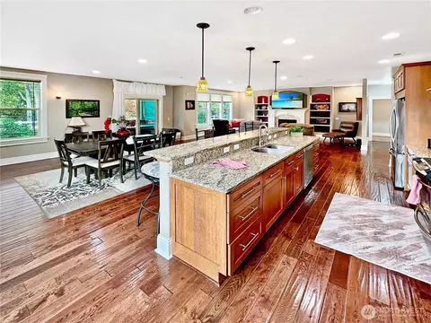 Kitchen - 61 Willow Pointe Loop, Longview, WA 98632 photo 4 of 4