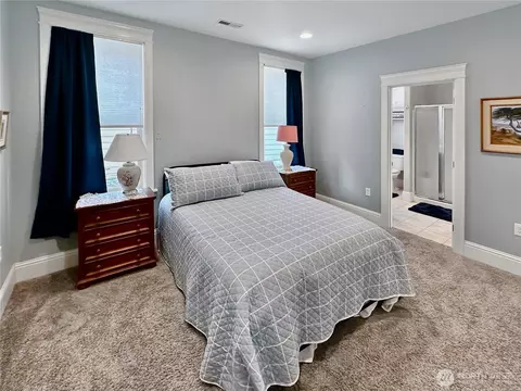 Bedroom - 61 Willow Pointe Loop, Longview, WA 98632 photo 3 of 3