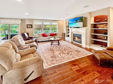 Living - 61 Willow Pointe Loop, Longview, WA 98632 photo 3 of 4