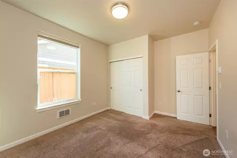 Bedroom - 191 Snapdragon Ln, Sequim, WA 98382 photo 5 of 5