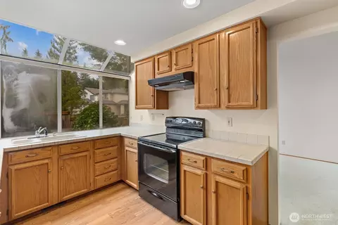 Kitchen - 2111 163rd St SE, Mill Creek, WA 98012 photo 2 of 3