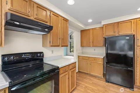 Kitchen - 2111 163rd St SE, Mill Creek, WA 98012 photo 3 of 3