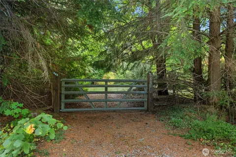 955 Tipsoo Loop N, Rainier, WA 98576 photo 6