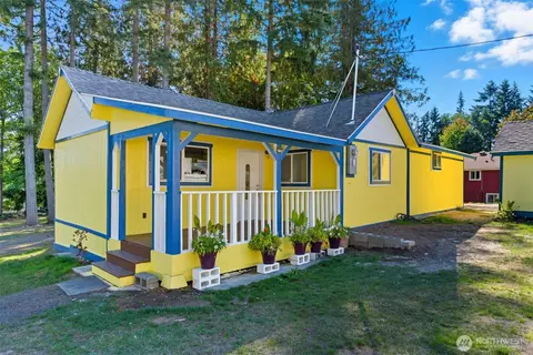20310 NW Cedar Ln, Poulsbo, WA 98370