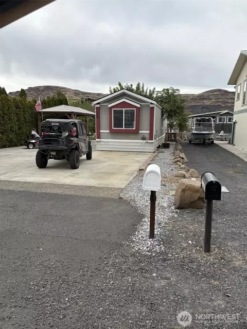 566 Hunter Ave SW, Quincy, WA 98848