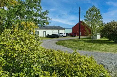 5296 Olson Rd, Ferndale, WA 98248