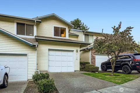 2132 NW Pacific Yew Pl, Issaquah, WA 98027