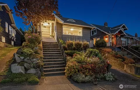 324 NE 52nd St, Seattle, WA 98105