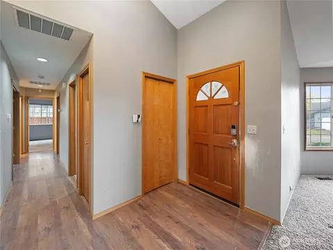 2937 Berilla Dr, Enumclaw, WA 98022 photo 3