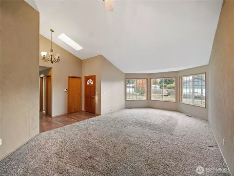2937 Berilla Dr, Enumclaw, WA 98022 photo 5