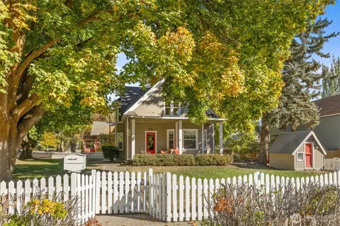 210 N Sampson St, Ellensburg, WA 98926
