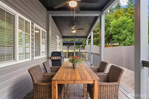 1720 193rd Ave SW, Lakebay, WA 98349
