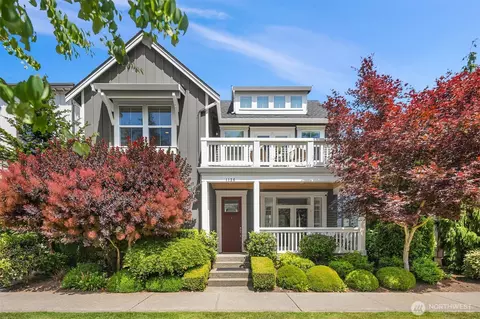 1136 Pine Crest Cir NE, Issaquah, WA 98029
