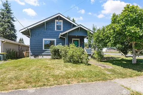 2639 Yew St, Bellingham, WA 98226