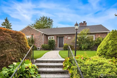 3117 Mount Rainier Dr S, Seattle, WA 98144
