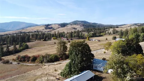 640 Highland Loop Rd, Kettle Falls, WA 99141