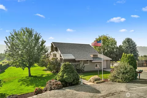 2938 Airway St SE, East Wenatchee, WA 98802
