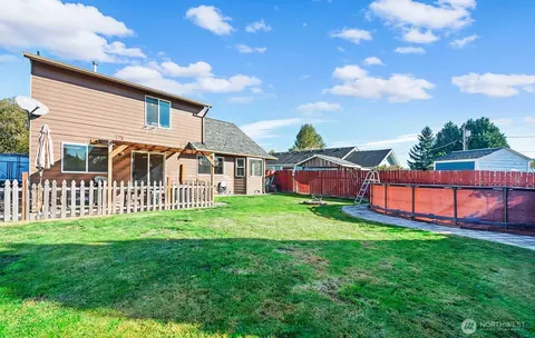 Exterior - 206 1st Ave E, Pacific, WA 98047 photo 6 of 7