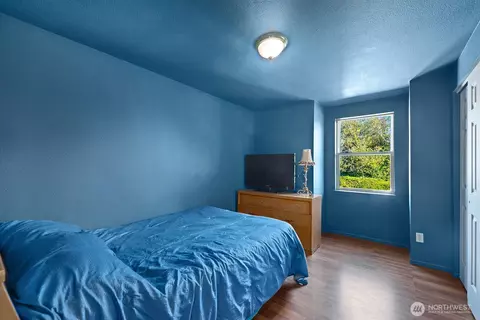 Bedroom - 206 1st Ave E, Pacific, WA 98047 photo 3 of 3