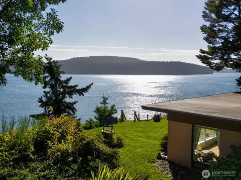 6860 Salmon Beach Rd S, Anacortes, WA 98221