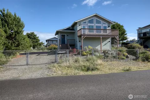 544 Sand Dune Ave SW, Ocean Shores, WA 98569