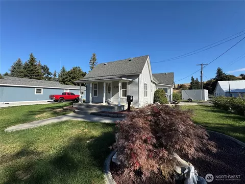 1133 S 4th St, Dayton, WA 99328