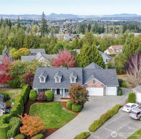 425 S 39th Pl, Mount Vernon, WA 98274