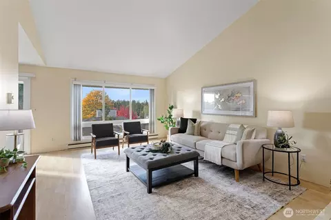 15214 NE 8th St #G-5, Bellevue, WA 98007
