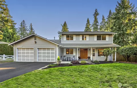 19904 Maplewood Dr, Edmonds, WA 98026