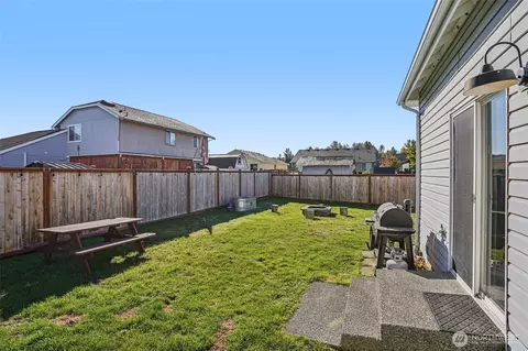 Exterior - 502 Belfair Ct SW, Orting, WA 98360 photo 3 of 7