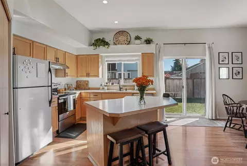 Kitchen - 502 Belfair Ct SW, Orting, WA 98360 photo 3 of 3