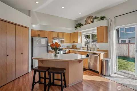 Kitchen - 502 Belfair Ct SW, Orting, WA 98360 photo 1 of 3