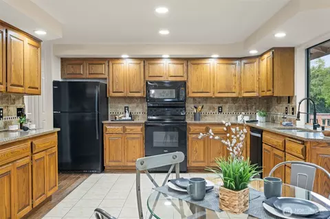 807 Grimes Rd, Bothell, WA 98012 photo 17