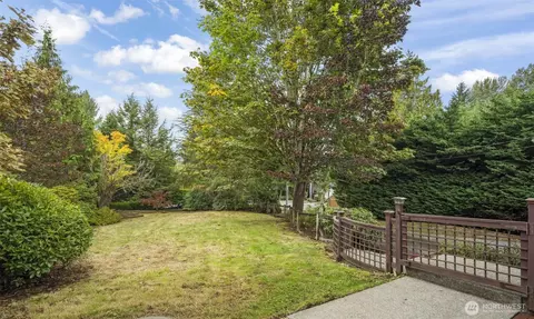 807 Grimes Rd, Bothell, WA 98012 photo 2