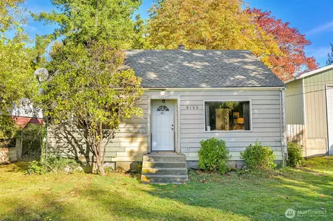 3132 Alderwood Ave, Bellingham, WA 98225