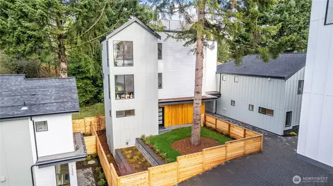 7341 21st Ave NE, Seattle, WA 98115